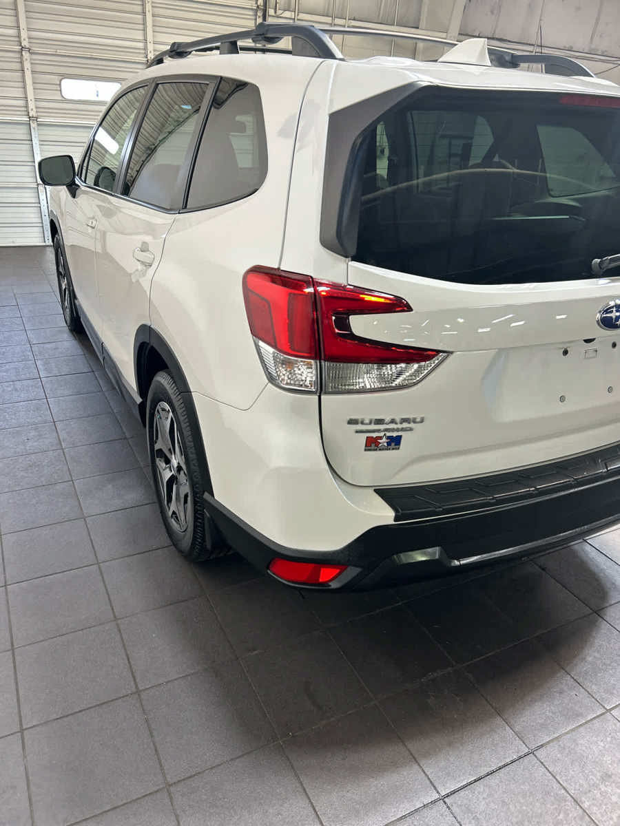 Used 2021 Subaru Forester Premium AWD/4WD image 8