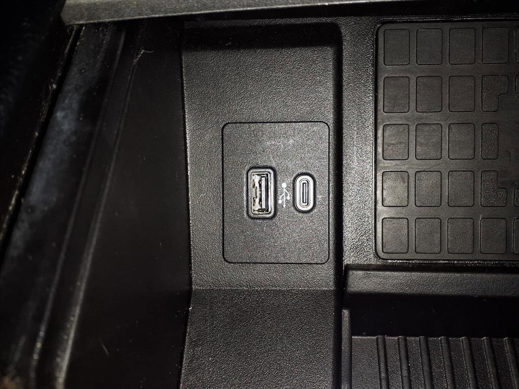 Used 2021 Ford Expedition XLT image 25