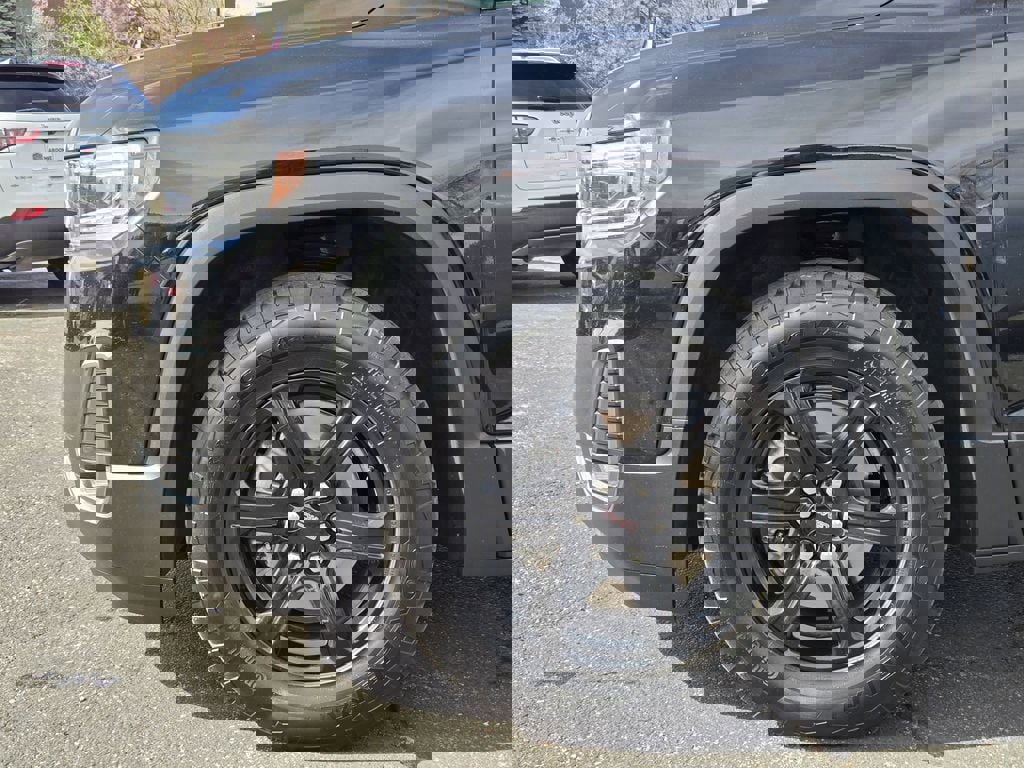 Certified 2023 GMC Acadia AT4 w/ Preferred Package image 6