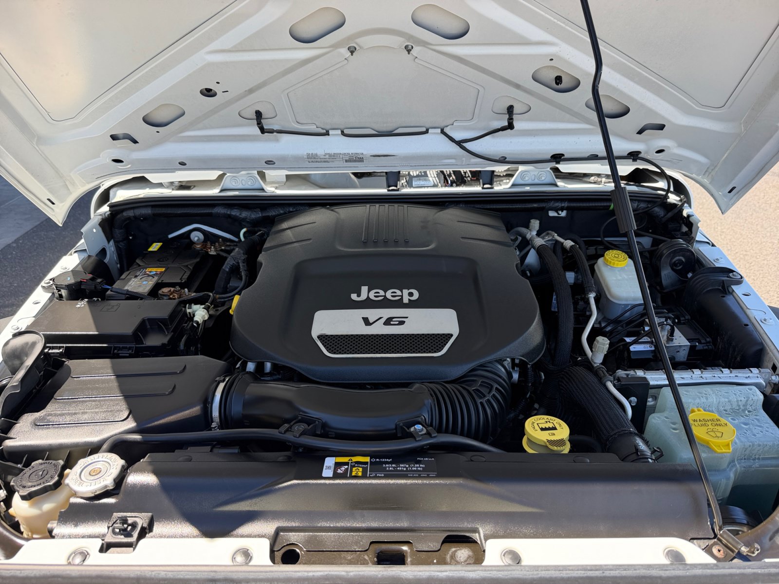 Used 2018 Jeep Wrangler Unlimited Sport S AWD/4WD image 21