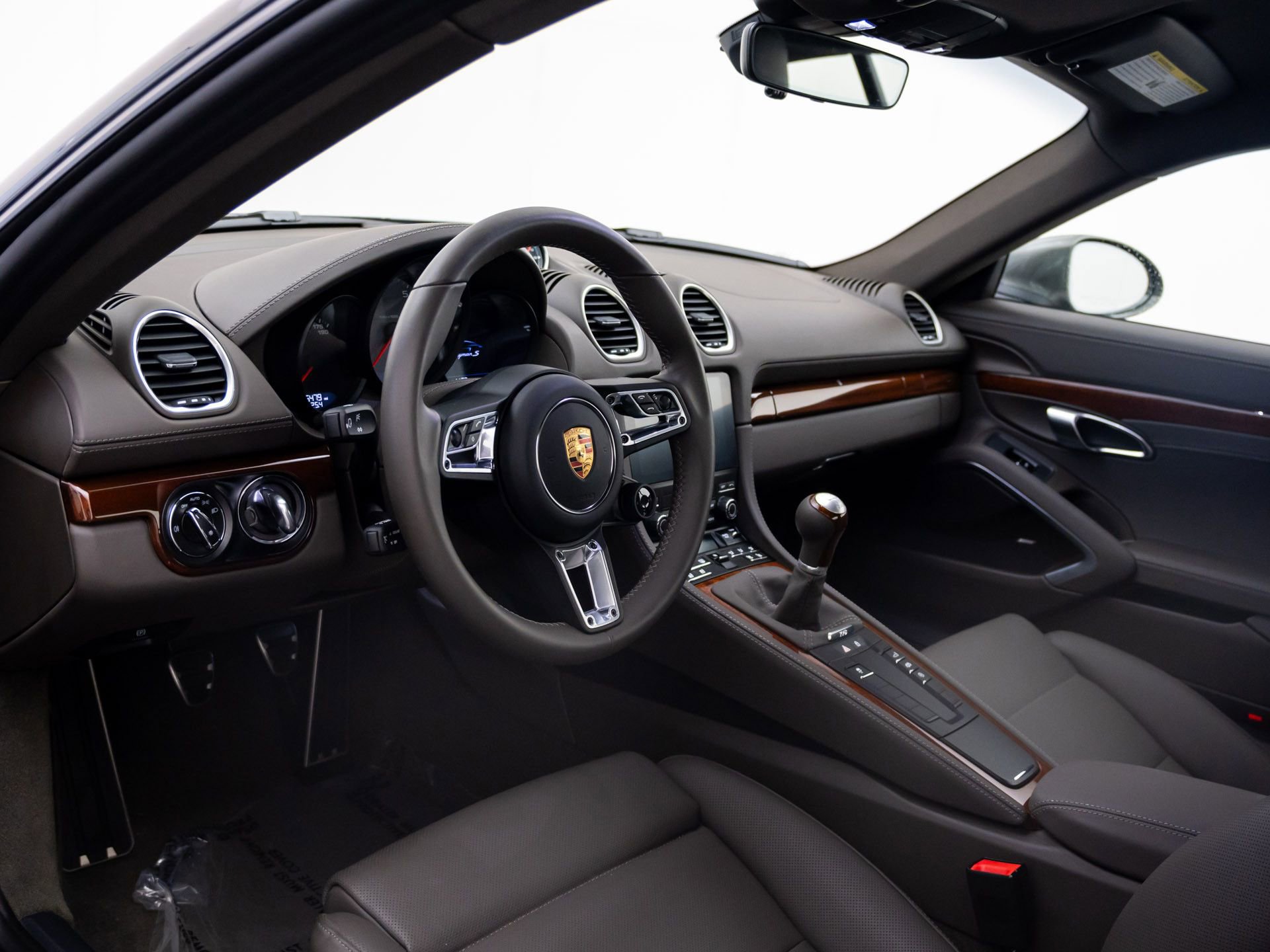 Certified 2025 Porsche 718 Cayman S image 4