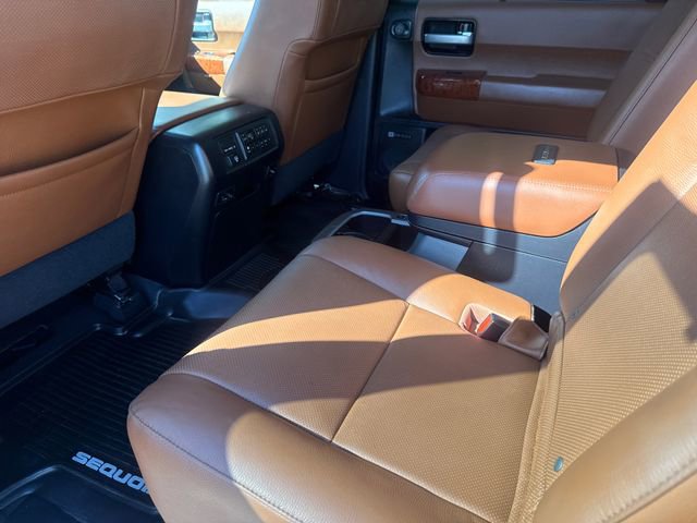 Used 2021 Toyota Sequoia Platinum RWD image 18