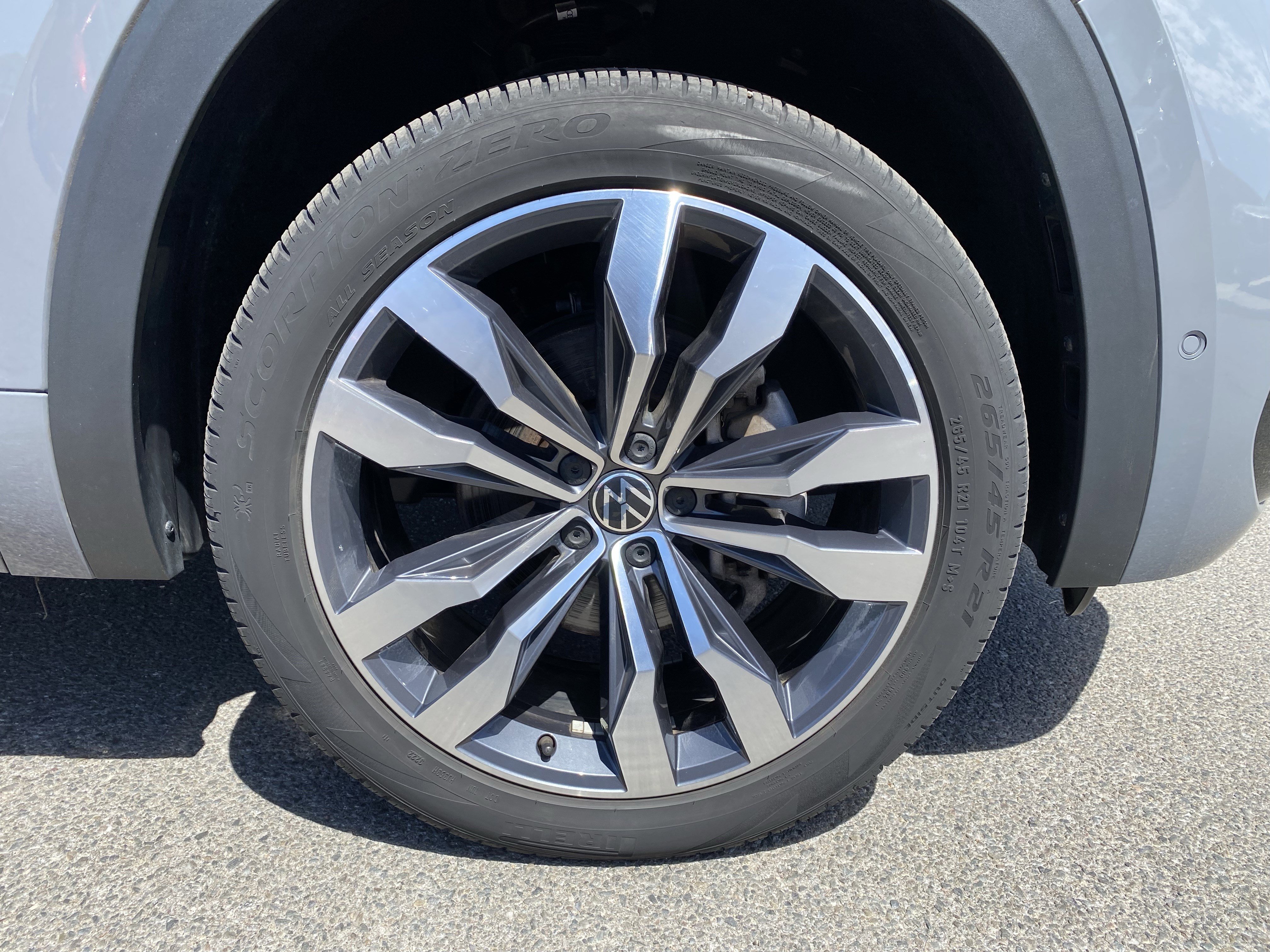 Used 2023 Volkswagen Atlas Cross Sport SEL Premium R-Line image 14