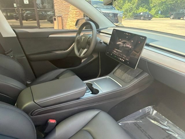 Used 2023 Tesla Model Y Long Range AWD/4WD image 27