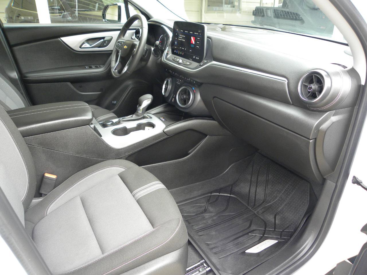 Used 2023 Chevrolet Blazer LT w/ Convenience Package image 14