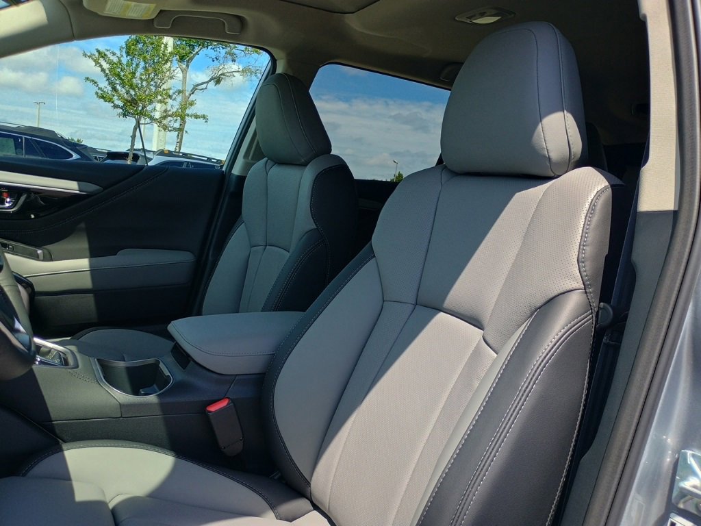 New 2025 Subaru Outback Limited image 11
