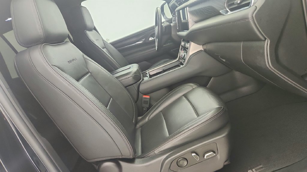 Used 2023 GMC Yukon Denali AWD/4WD image 32