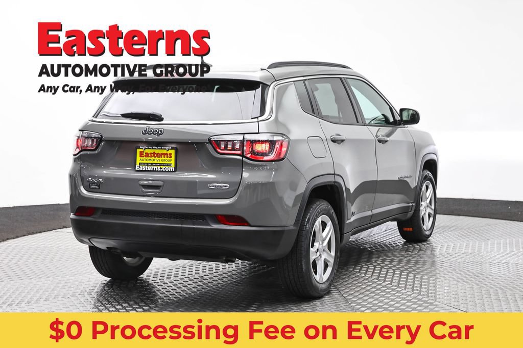 Used 2023 Jeep Compass Latitude w/ Sun and Sound Group AWD/4WD image 5