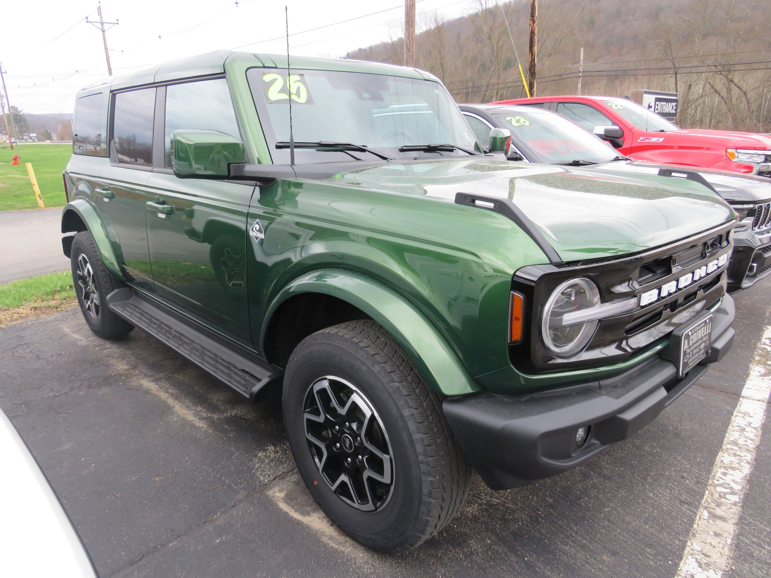 Used 2025 Ford Bronco Outer Banks image 1
