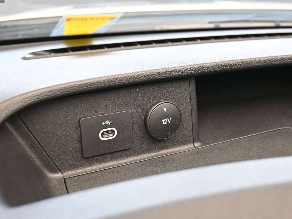 Used 2023 Ford Transit 350 XLT image 29