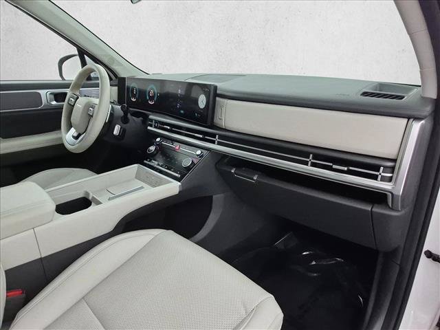 Used 2026 Hyundai Santa Fe SEL FWD image 24