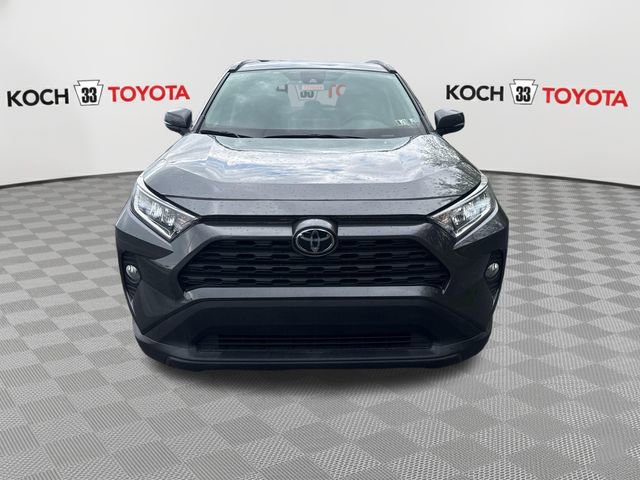 Used 2021 Toyota RAV4 XLE AWD/4WD image 2
