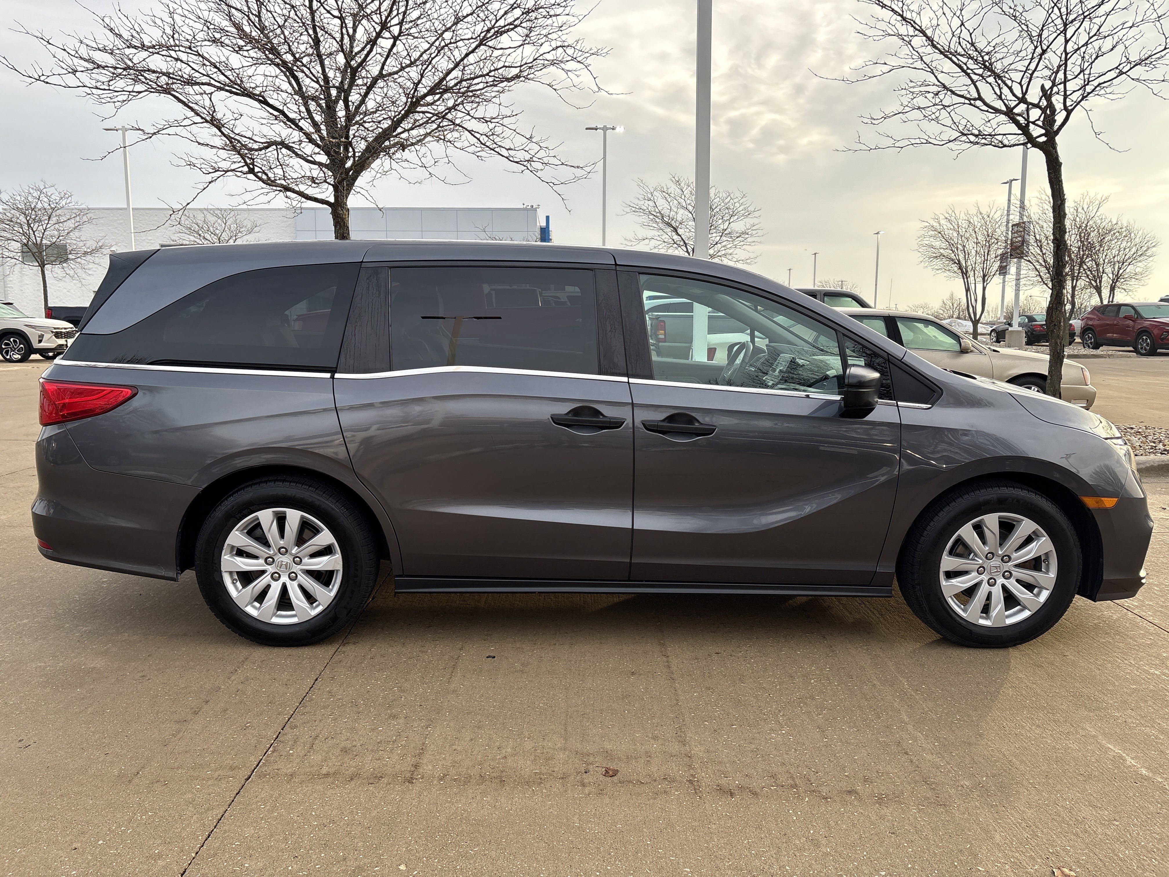 Used 2018 Honda Odyssey LX image 8