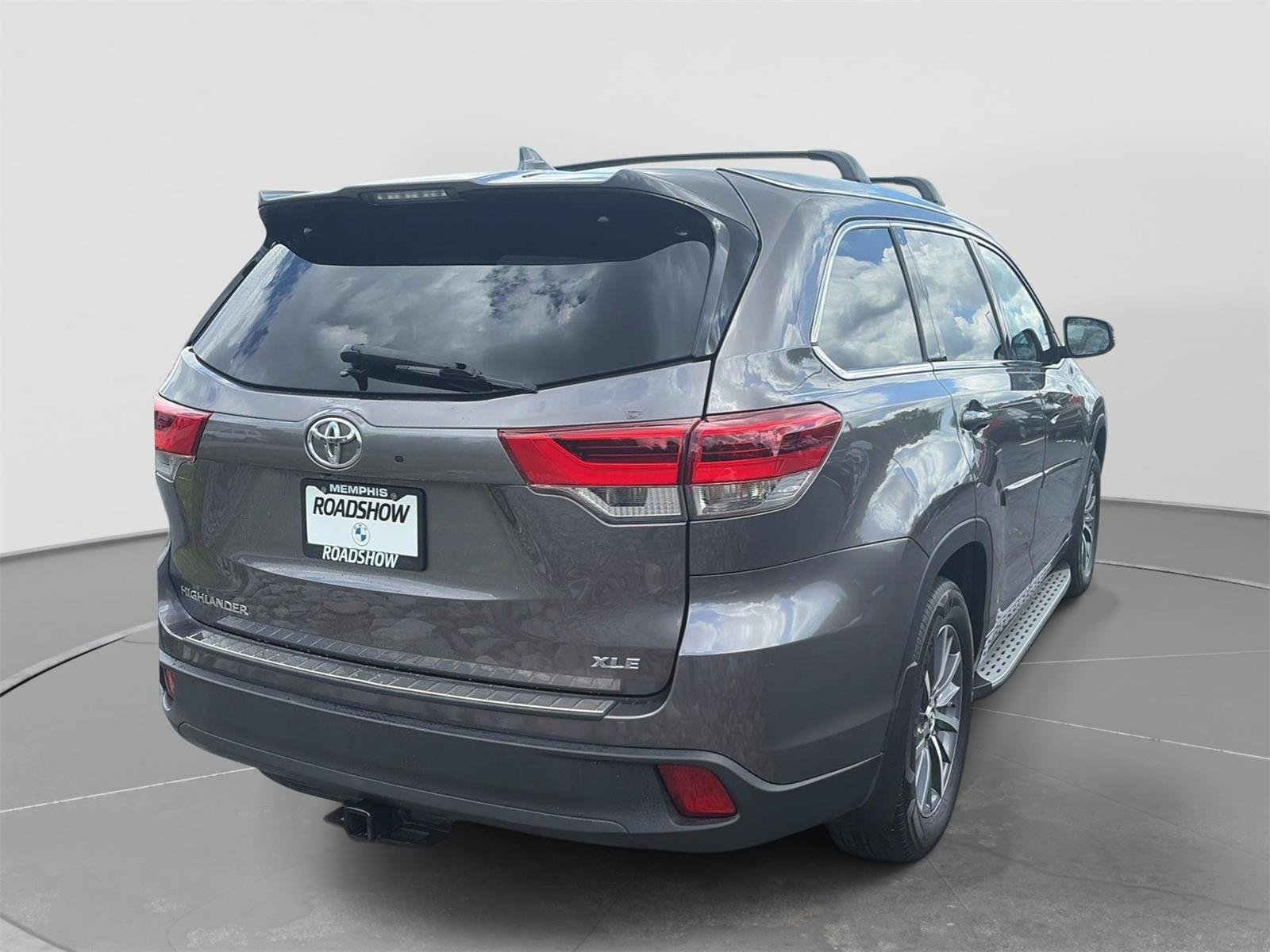 Used 2018 Toyota Highlander XLE FWD image 6