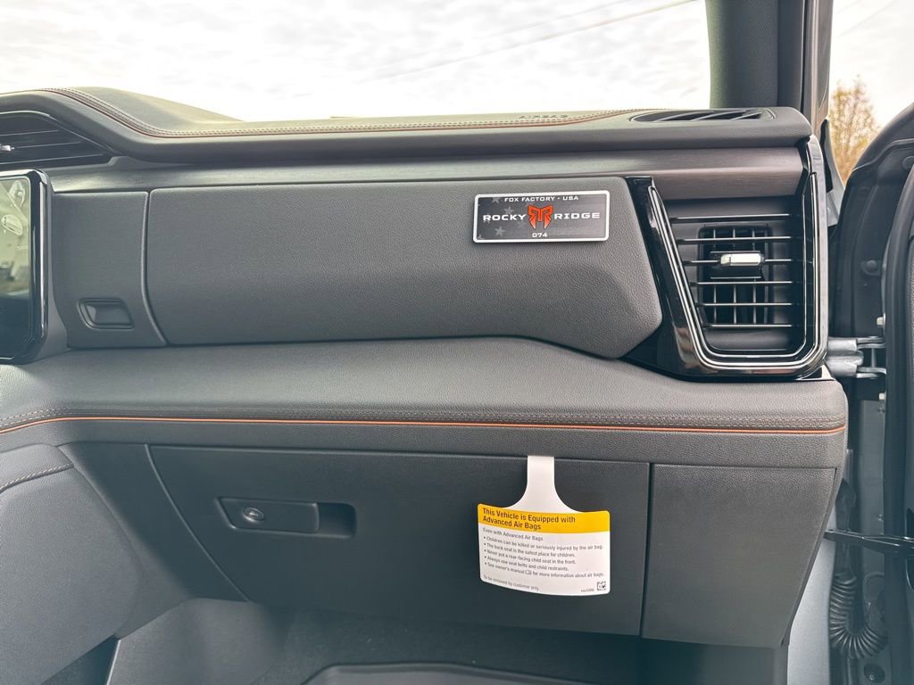 New 2025 GMC Sierra 1500 AT4 w/ AT4 Premium Package image 23