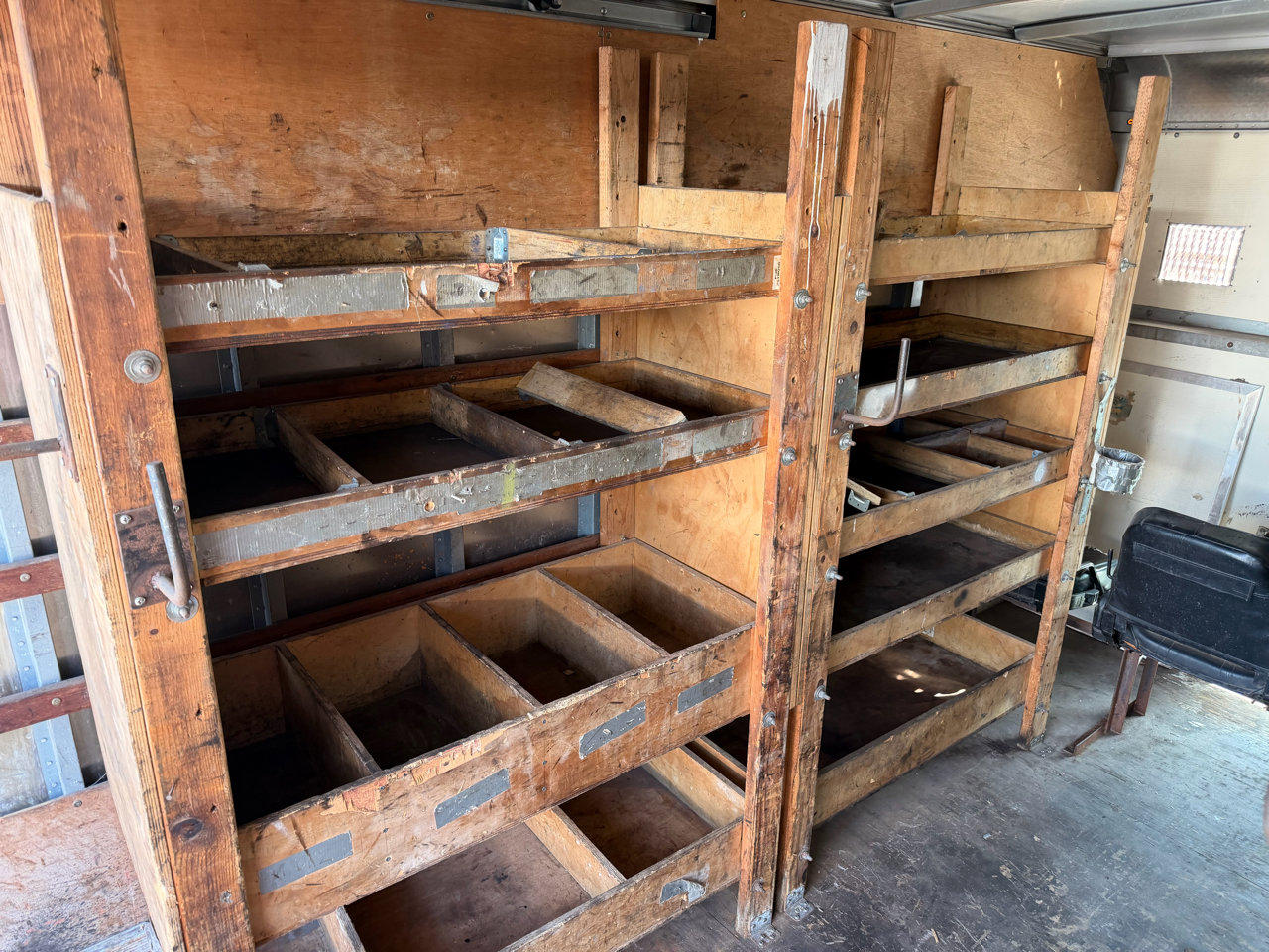 Used 2015 Ford E-350 and Econoline 350 Super Duty image 24