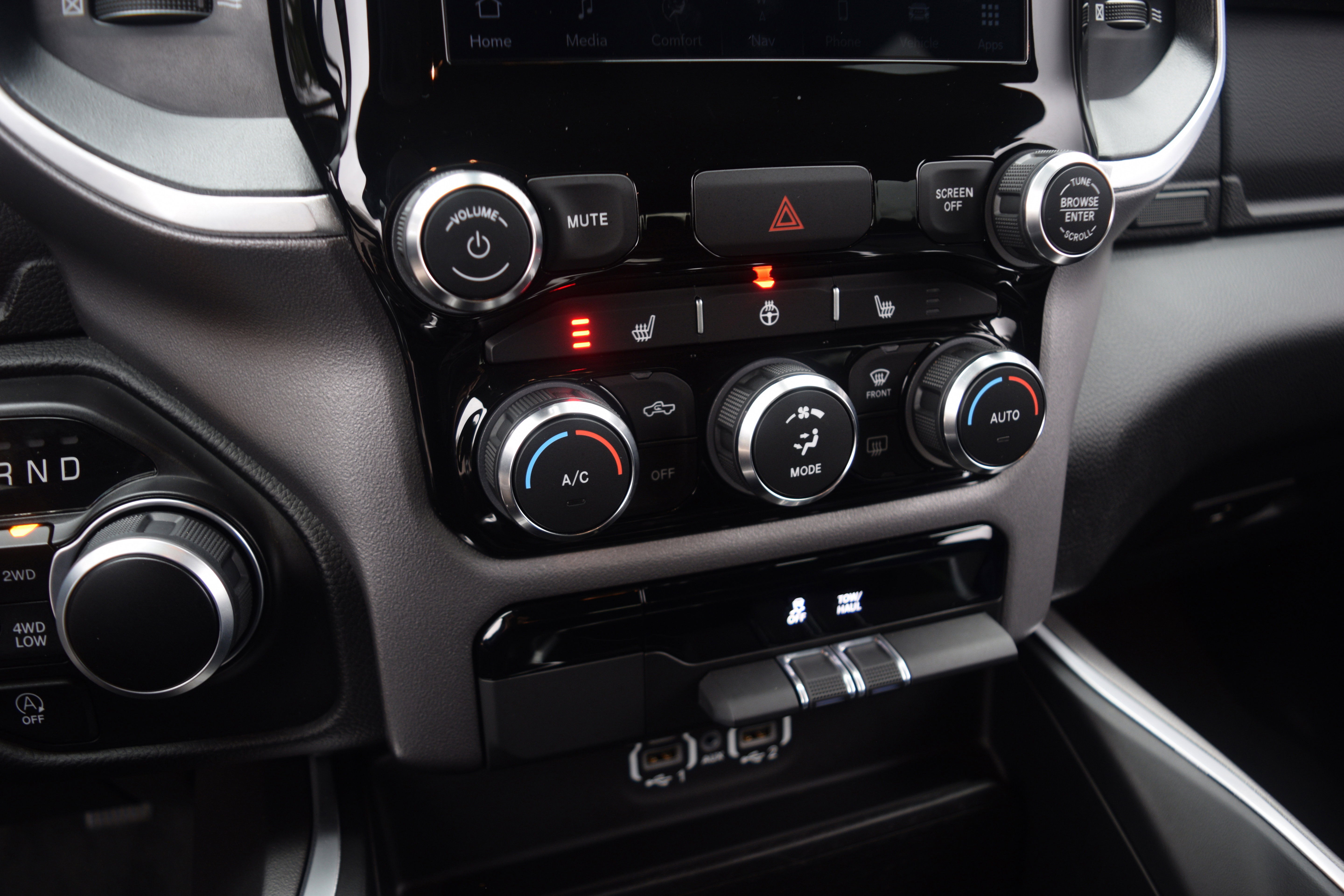 Used 2023 RAM 1500 Big Horn image 13