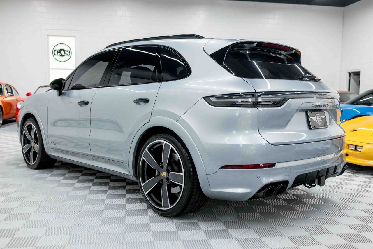 Used 2022 Porsche Cayenne GTS AWD/4WD image 9