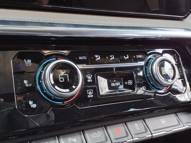 Certified 2025 GMC Sierra 3500 Denali w/ Denali Reserve Package image 8