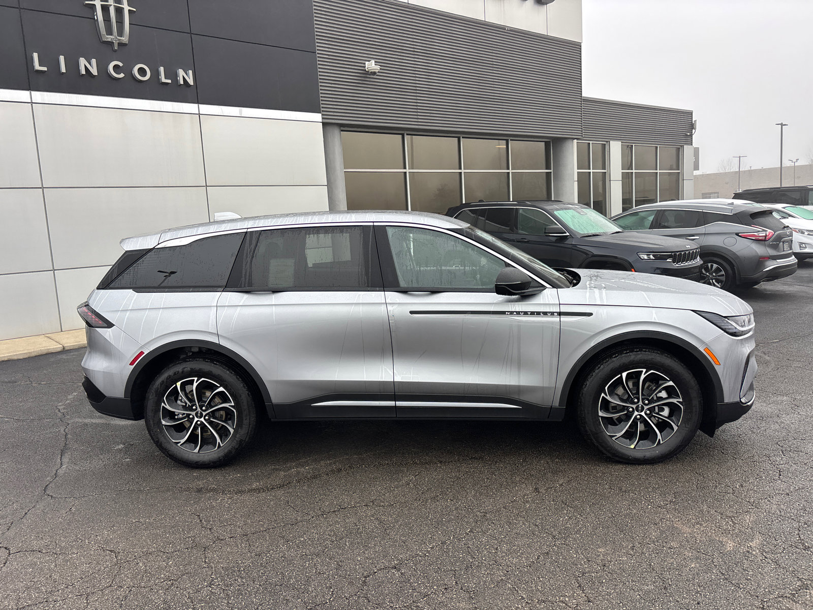 New 2026 Lincoln Nautilus Premier AWD/4WD image 8