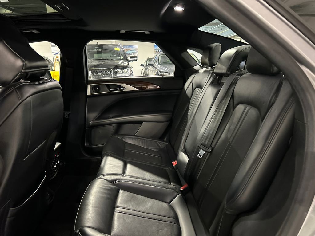 Used 2020 Lincoln MKZ Reserve w/ Elements Package AWD/4WD image 21