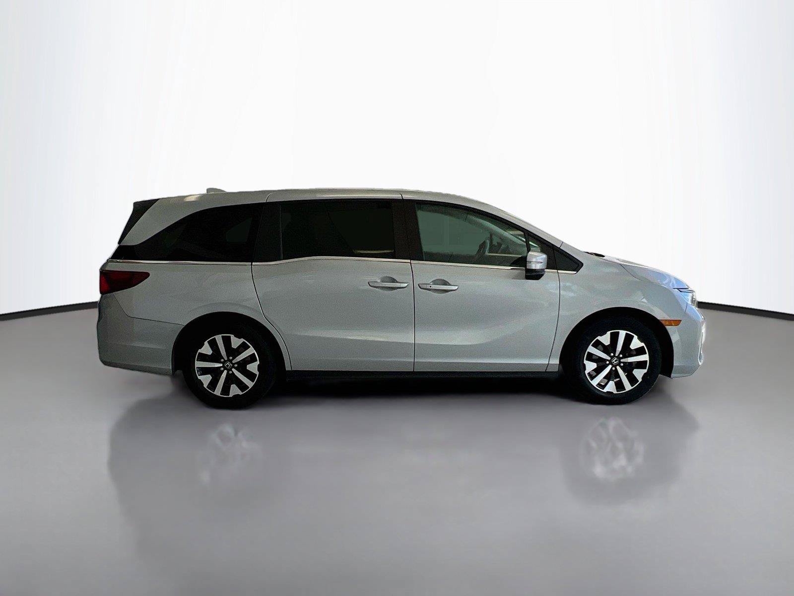 Certified 2025 Honda Odyssey EX-L image 16