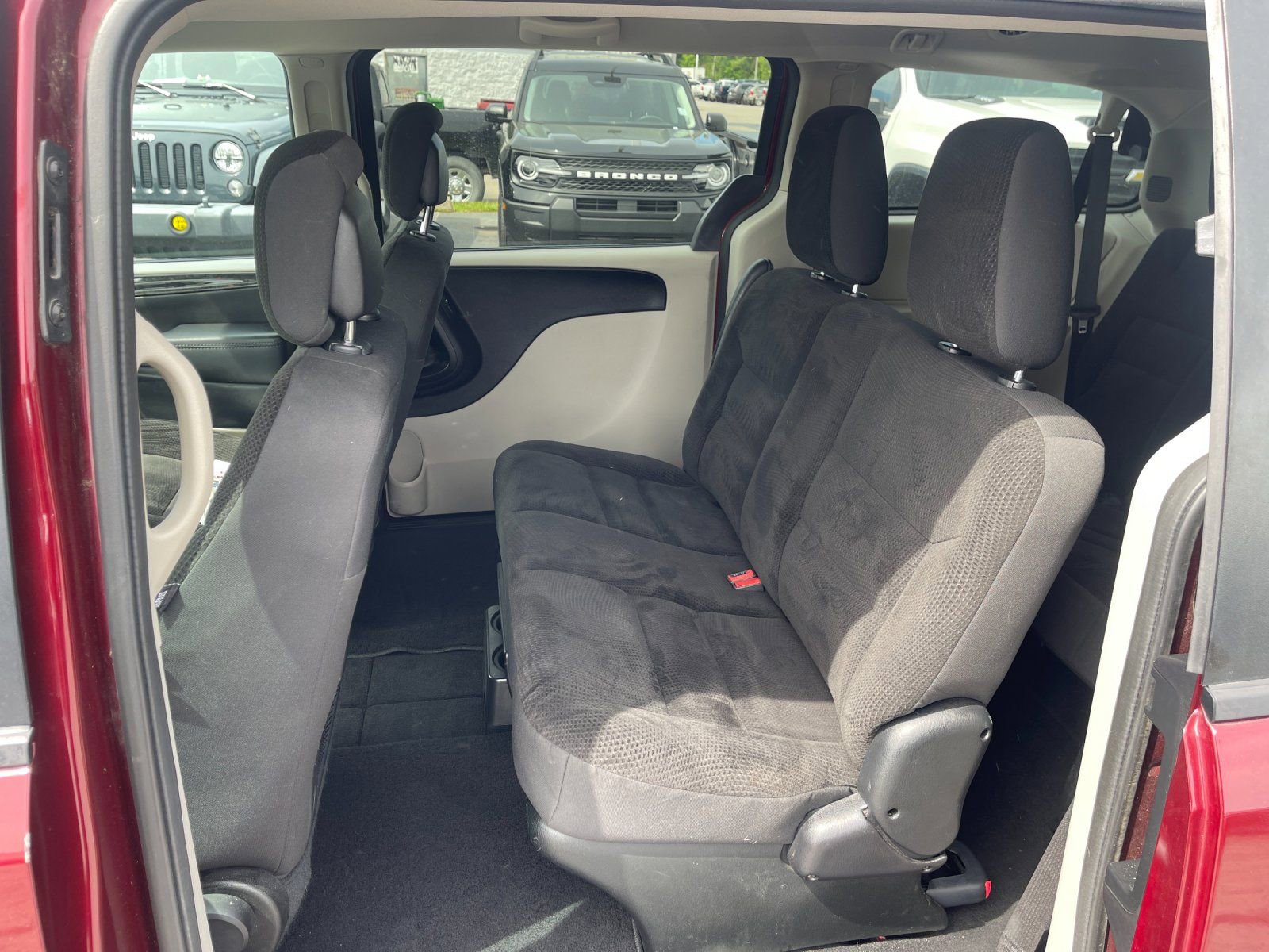 Used 2018 Dodge Grand Caravan SE w/ UConnect Hands-Free Group FWD image 14