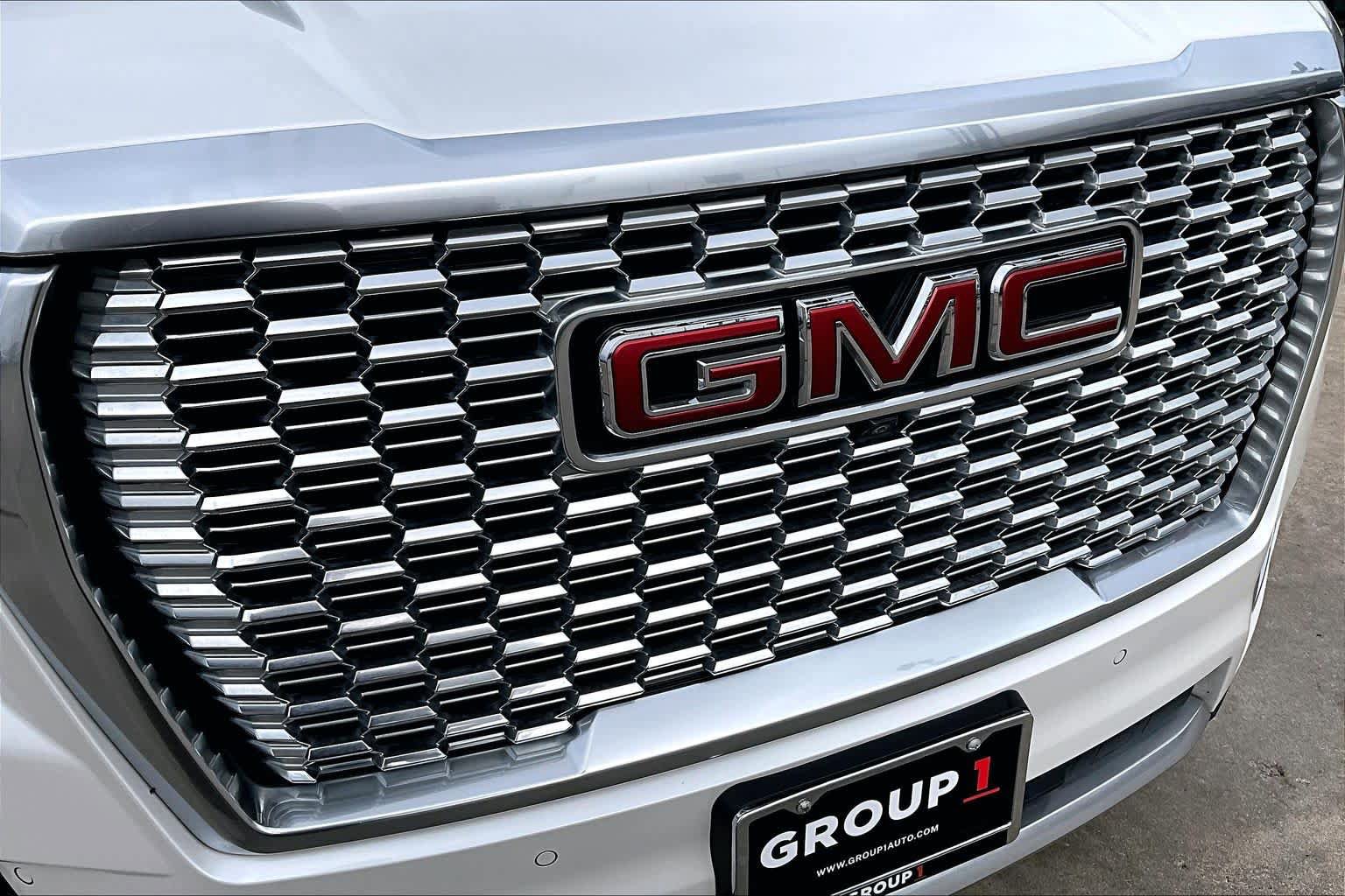 Used 2021 GMC Yukon Denali w/ Denali Premium Package RWD image 30