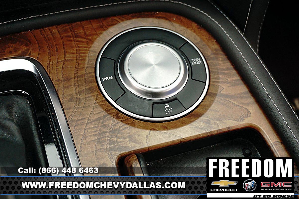 Used 2024 Nissan Armada SL w/ Captain's Chairs Package RWD image 38