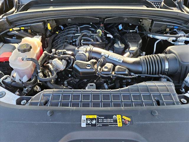 Used 2023 Jeep Grand Cherokee Summit w/ Luxury Tech Group V AWD/4WD image 24