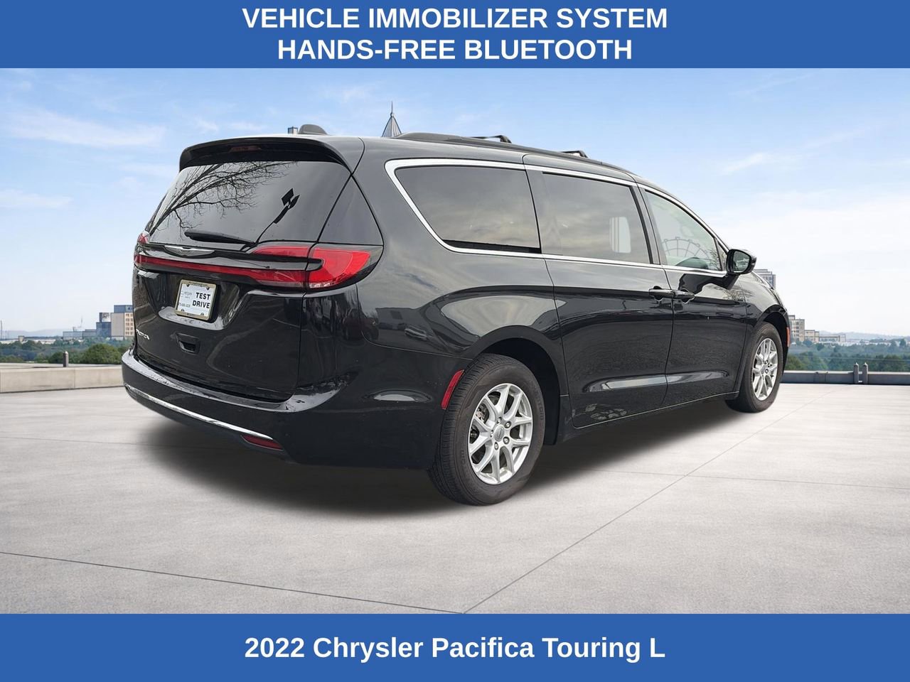 Used 2022 Chrysler Pacifica Touring-L FWD image 5