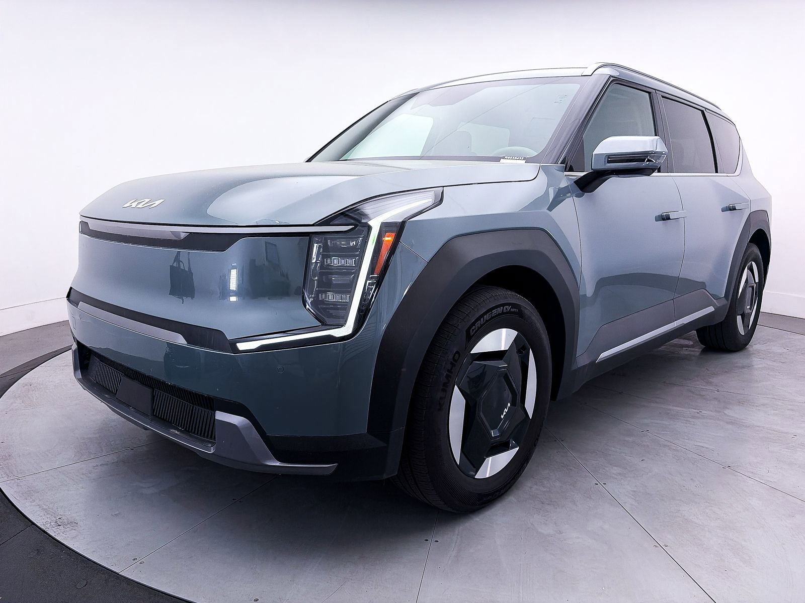 Used 2024 Kia EV9 Wind image 13