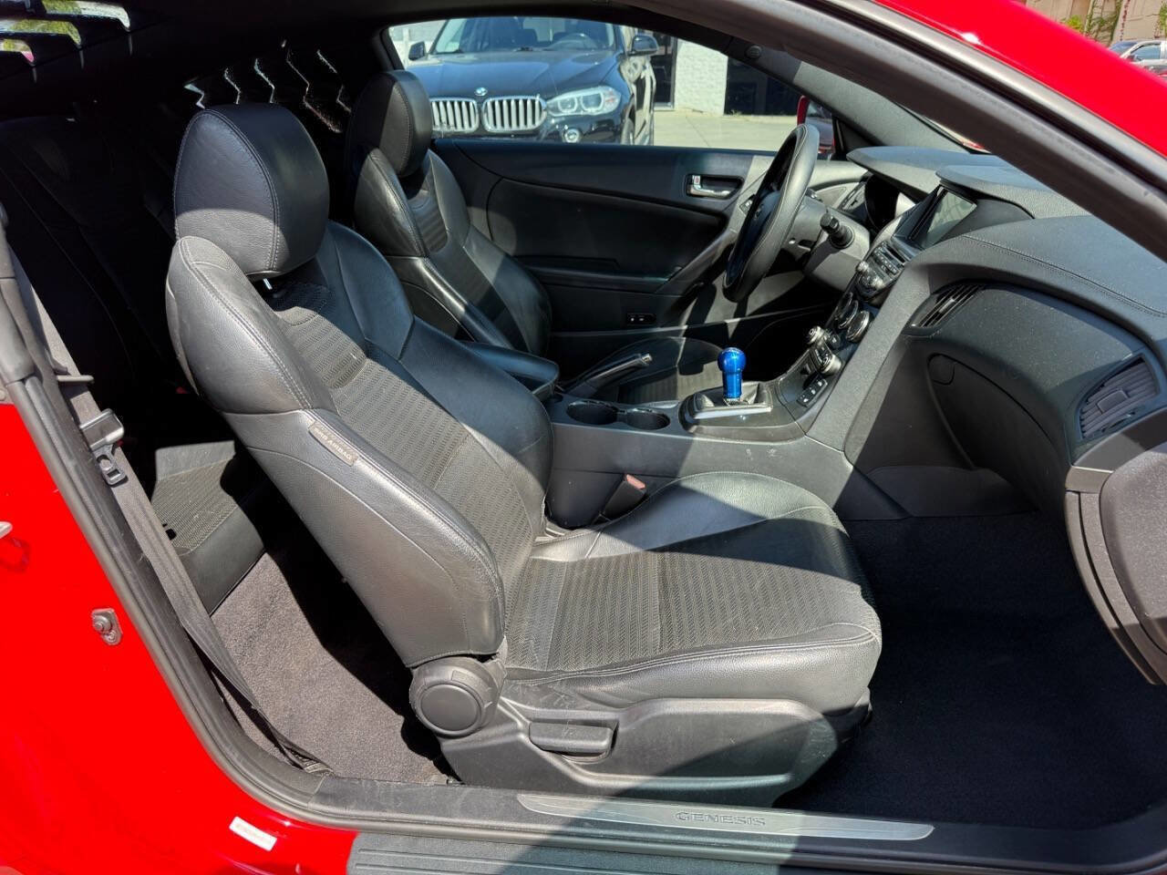 Used 2013 Hyundai Genesis 3.8 image 12