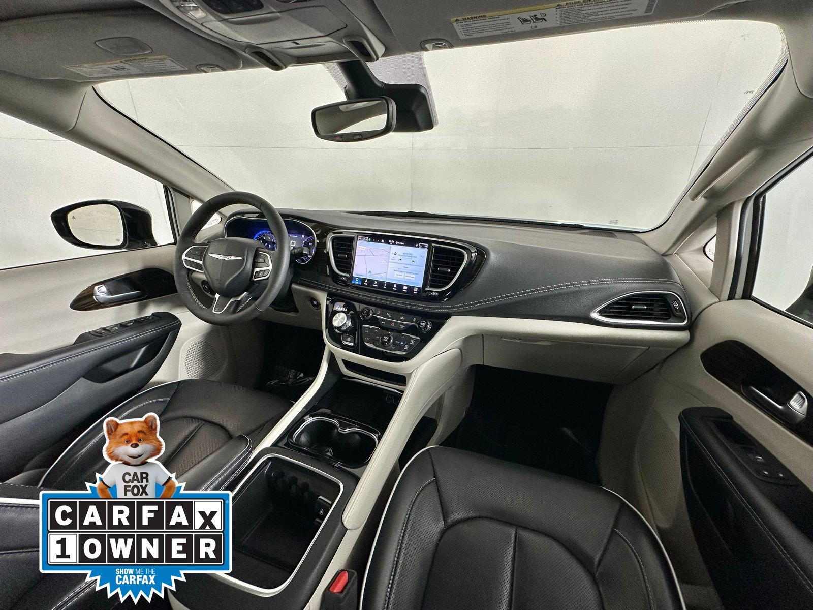 Used 2024 Chrysler Pacifica Limited video 2