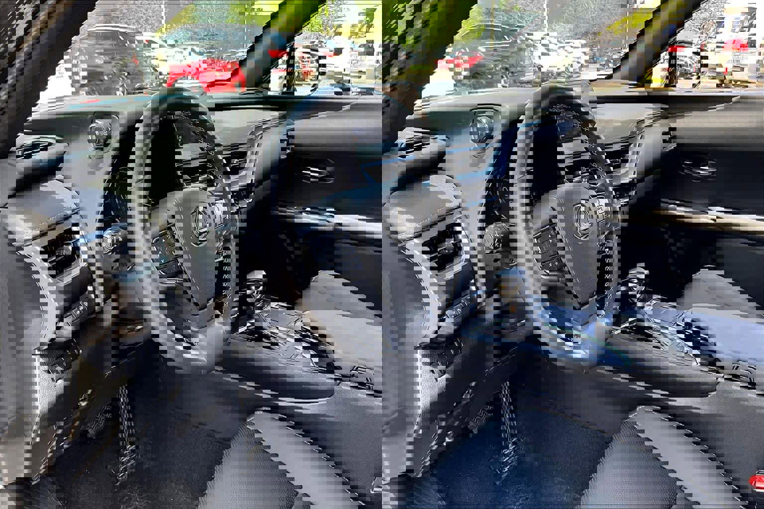 Used 2019 Lexus UX 250h w/ Premium Package image 15