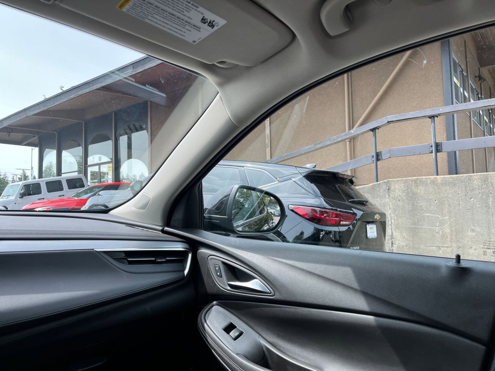 Used 2025 Buick Encore GX Preferred FWD image 36