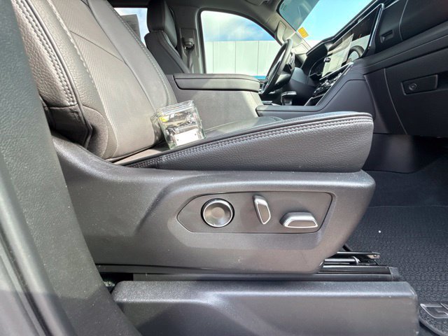 Used 2025 GMC Sierra 1500 Denali w/ Technology Package AWD/4WD image 31