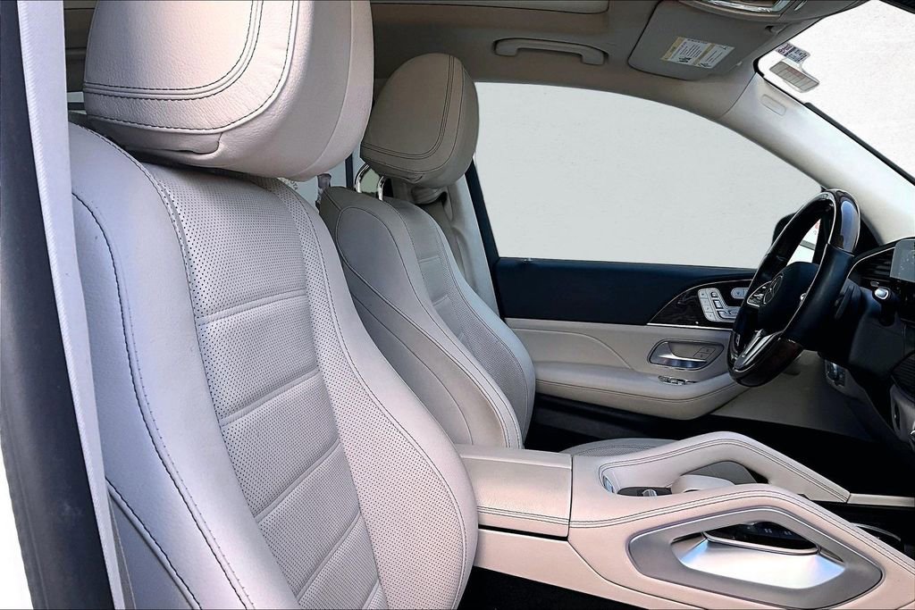 Used 2021 Mercedes-Benz GLS 580 4MATIC image 30