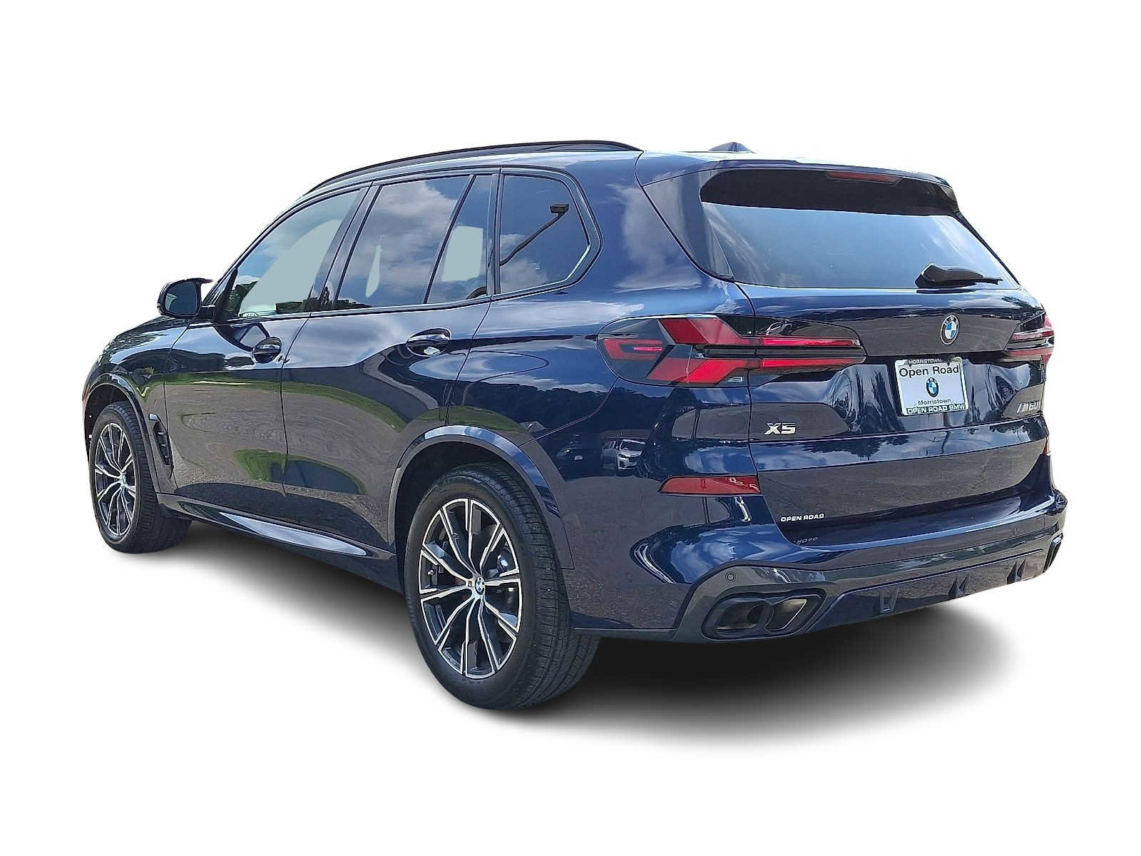 Used 2025 BMW X5 M60i w/ Executive Package image 4