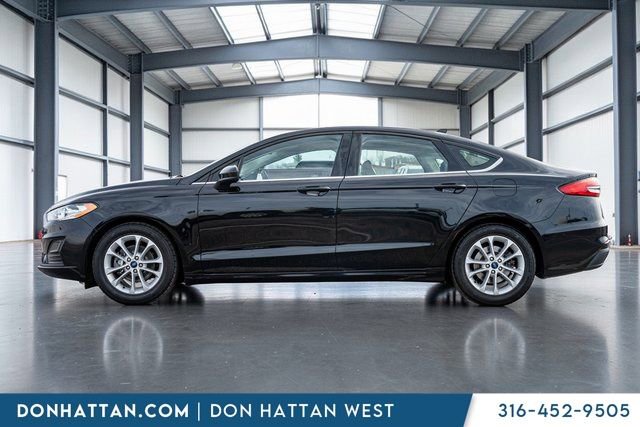 Used 2020 Ford Fusion SE w/ Fleet SE Value Package image 2