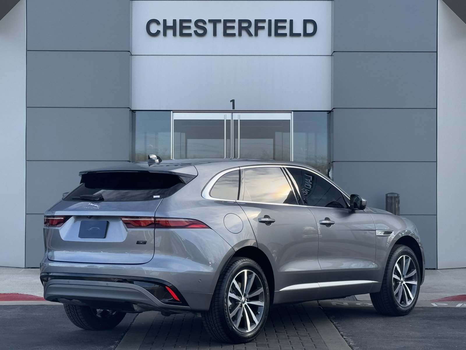 Used 2026 Jaguar F-PACE R-Dynamic S AWD/4WD image 2