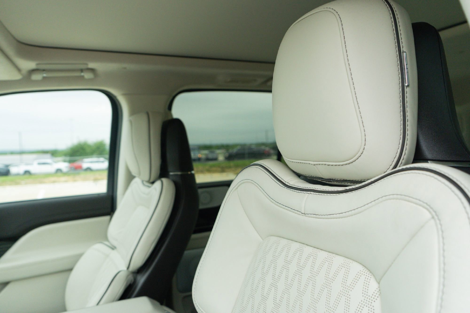 Used 2024 Lincoln Navigator Black Label AWD/4WD image 9