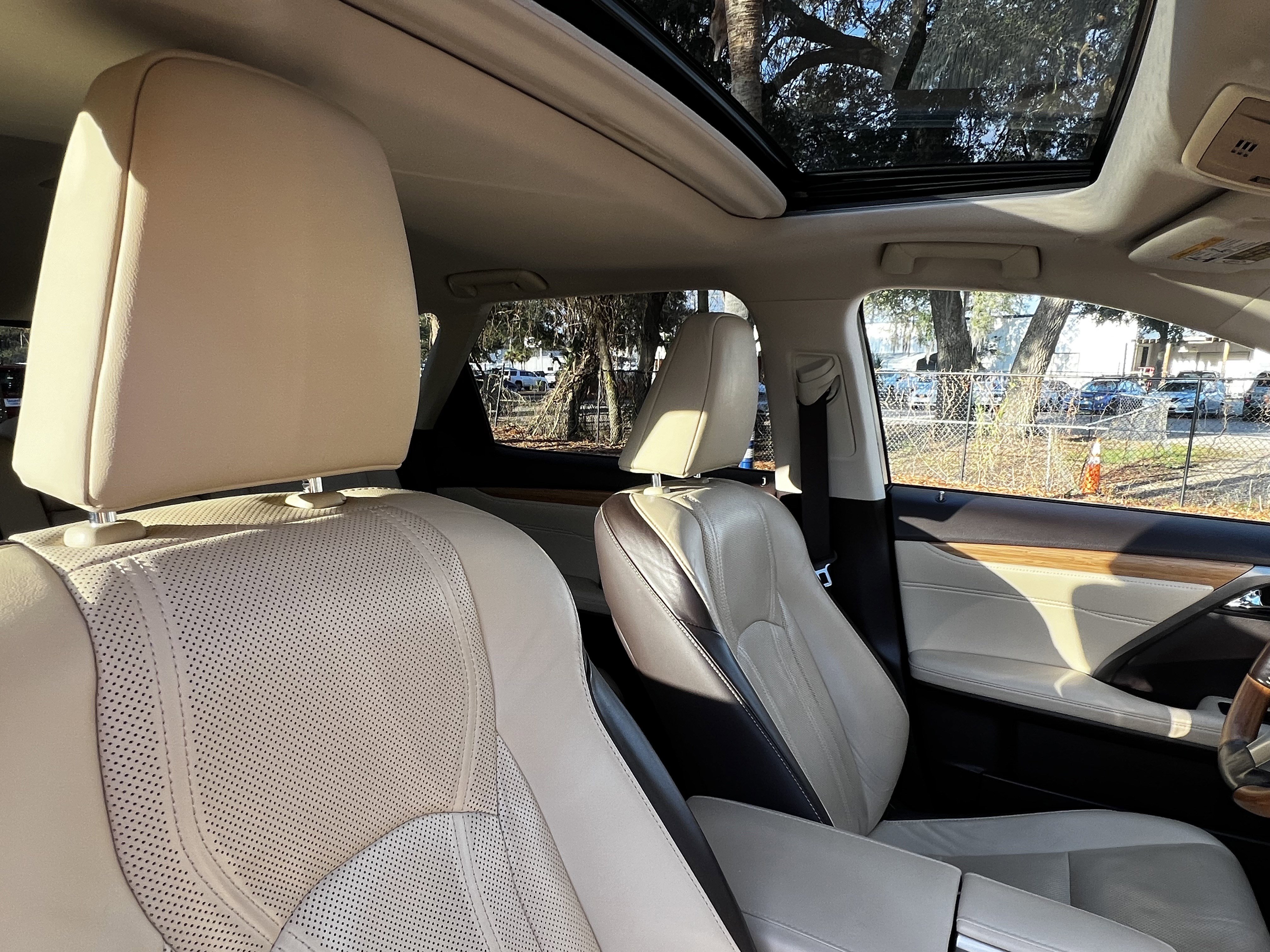 Used 2018 Lexus RX 350L image 46