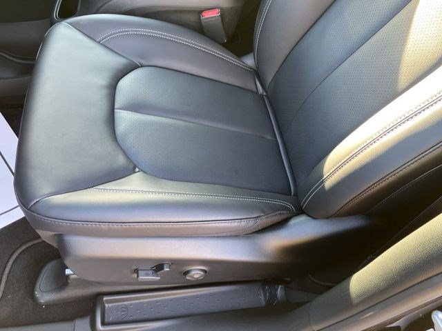 New 2026 Chrysler Pacifica Select w/ S Appearance Package FWD image 11