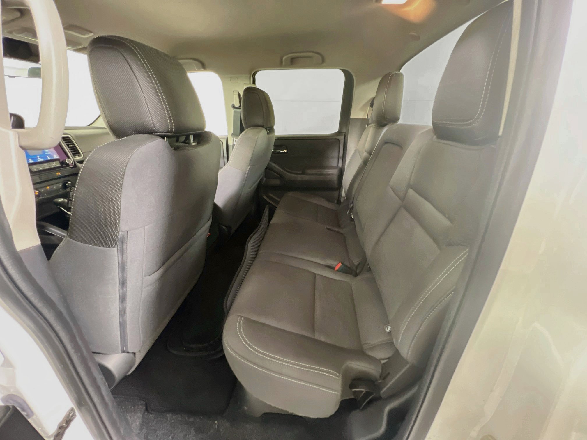 Used 2022 Nissan Frontier SV AWD/4WD image 22