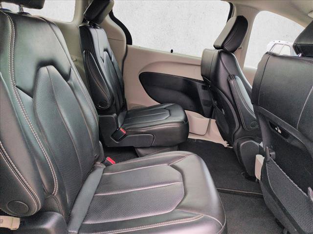 Used 2023 Chrysler Pacifica Touring-L FWD image 20