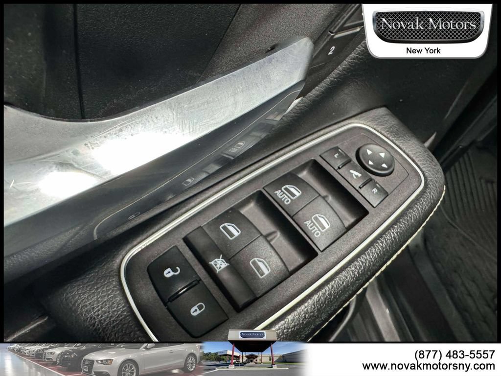 Used 2023 RAM 1500 Laramie AWD/4WD image 17