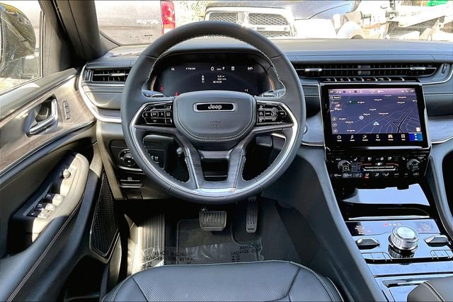 New 2025 Jeep Grand Cherokee Overland image 17