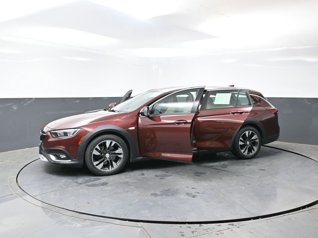 Used 2018 Buick Regal Preferred w/ Sights and Sounds Package AWD/4WD image 58