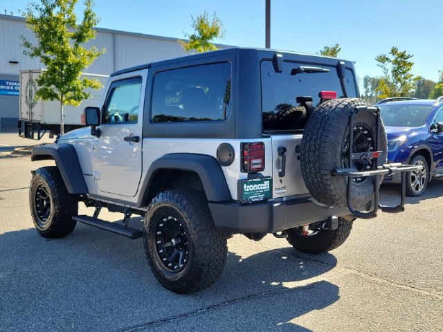 Used 2012 Jeep Wrangler Rubicon w/ PWR Convenience Group AWD/4WD image 4